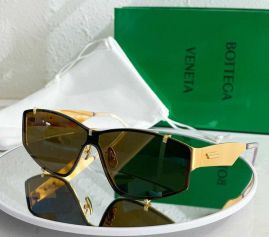 Picture of Bottega Veneta Sunglasses _SKUfw44097014fw